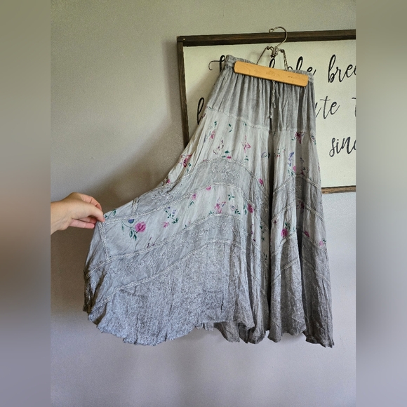 Cottage Core Renaissance Skirt - Picture 3 of 8